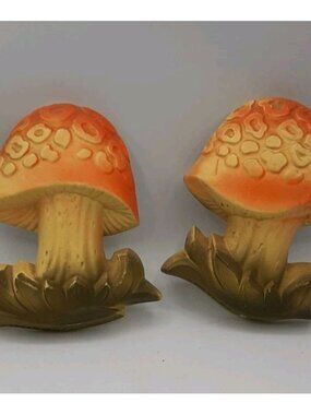 Vintage Set of Chalkware Plaster Wall Decor Mushrooms Favor Inc 5" Tall